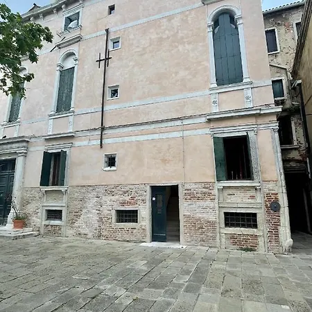 Gesuiti 아파트